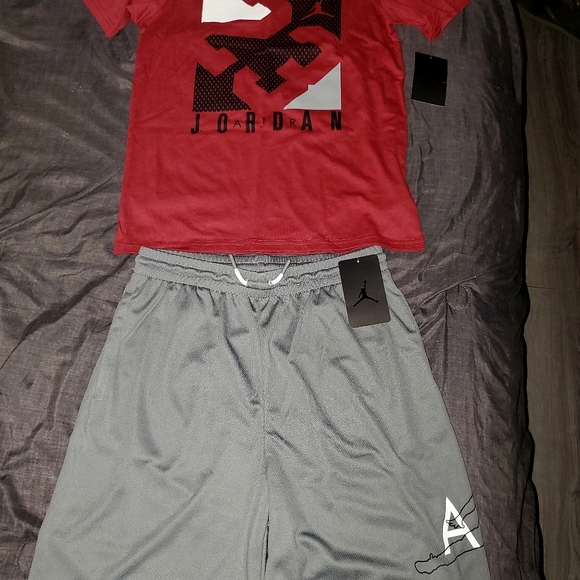 🏀🏀🏀🏀🏀🏀🏀🏀🏀🏀🏀🏀🏀🏀🏀2 piece JORDAN Outfit for Boys Size X-Large - Picture 1 of 10